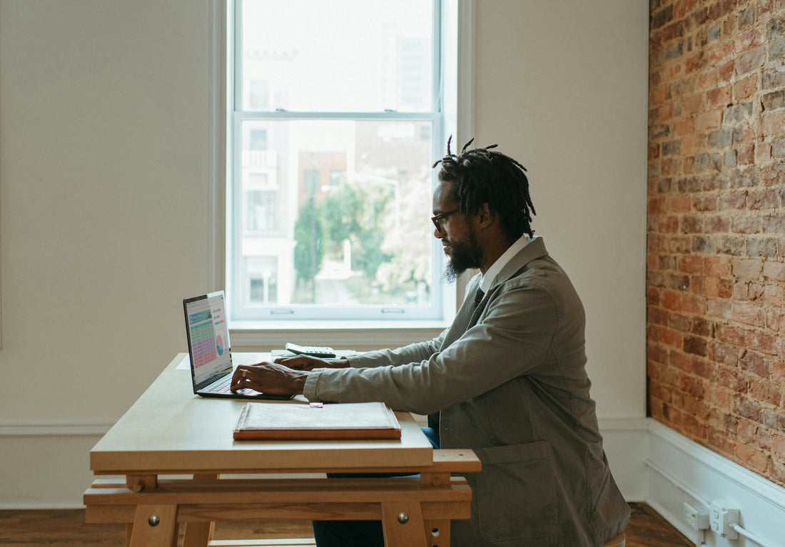 Arbeiten im Homeoffice und Gesundheit: So bleibst du fit und produktiv